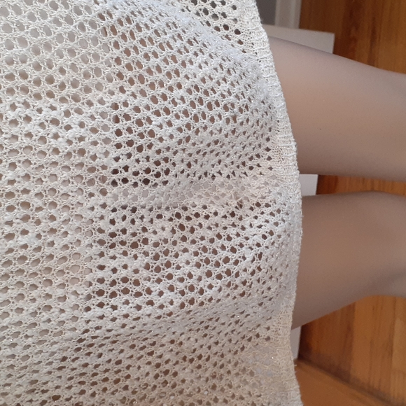 Love by Design open weave top size large cream colored metallic sweater. - Picture 5 of 7